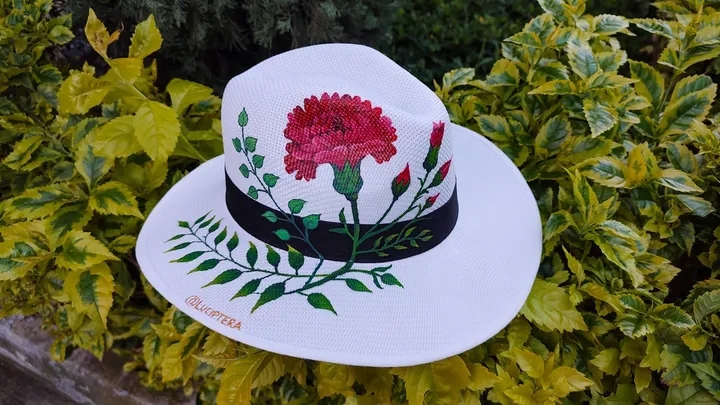 Sombrero brisa pintado a mano, diseño Clavel, con Claveles rojos y botones — Luciptera